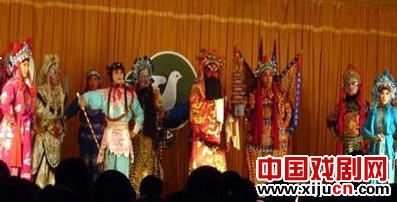 大连京剧剧院进入第三十七中学传承京剧
