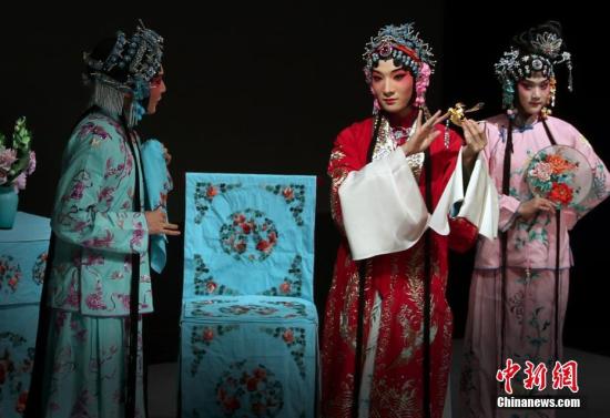 一系列小剧场京剧将在北京京剧经典秀中上演。
