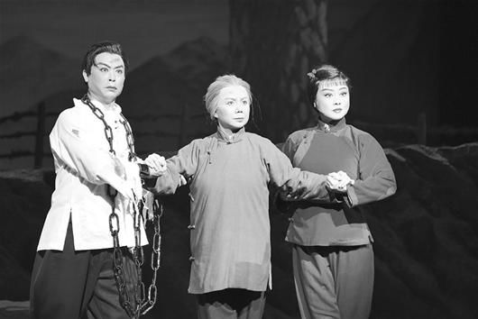 湖北京剧团和国家京剧团联手演出京剧《红灯记》
