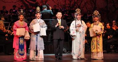 梅兰芳京剧团在加拿大举办了一场新的大型京剧交响音乐会——冯美静韵
