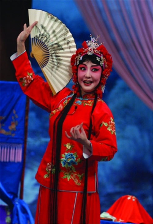 从贵阳京剧团到贵州京剧团，他们的创作表现出更多的活力。
