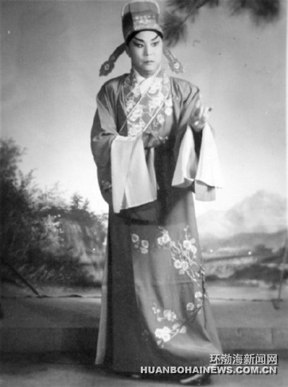 艺术之神德迪美·朱蒙——回忆我的祖父侯展锋，一位鞠萍艺术家
