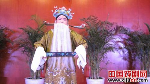 扬州新闻票房戴春林京剧团及其四名成员专程到镇江学习经验。
