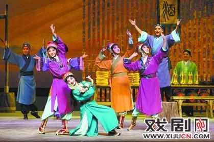 新的历史京剧《丝绸之路长城》赢得了老戏迷和新观众的认可。
