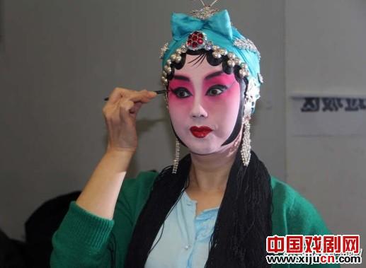 李素平40年的京剧梦
