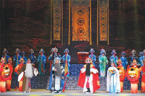 大型京剧《戚继光将军抗日》在北京上演
