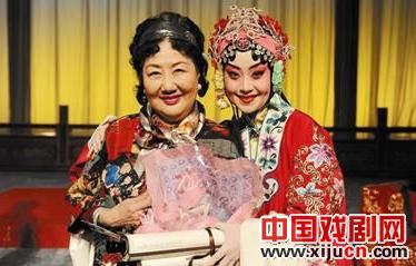 袁婷主演了全长的《看玉川》
