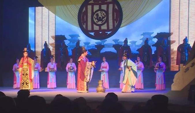 晋剧《甄洛女》在太原少年宫演出中心演出
