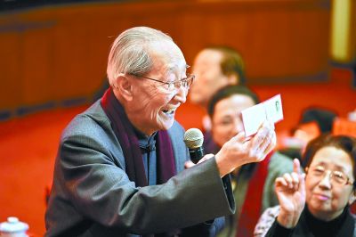 第三代中老年人庆祝北京京剧剧院成立40周年
