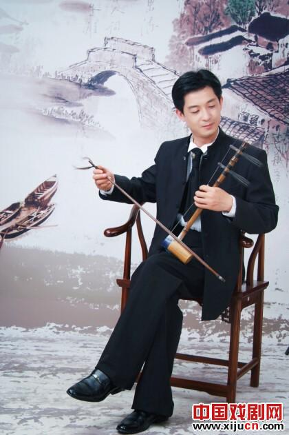 “儒家管风琴韵”纪雷光京胡交响乐音乐会
