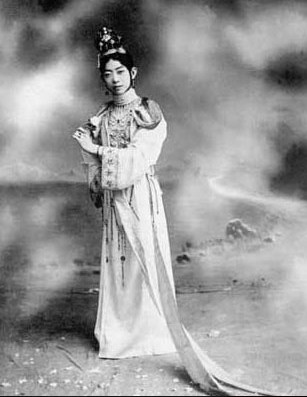 梅兰芳的故事与京剧《天女三花》
