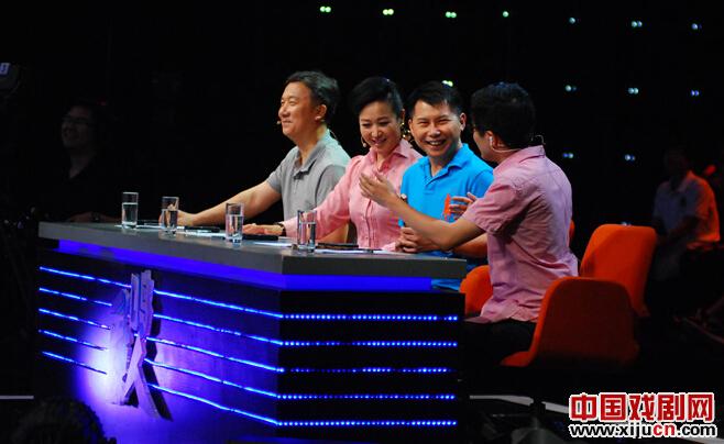 央视戏剧频道“大片”保定戏剧家协会京剧票号代理PK北京海淀区中关村一中新周比赛
