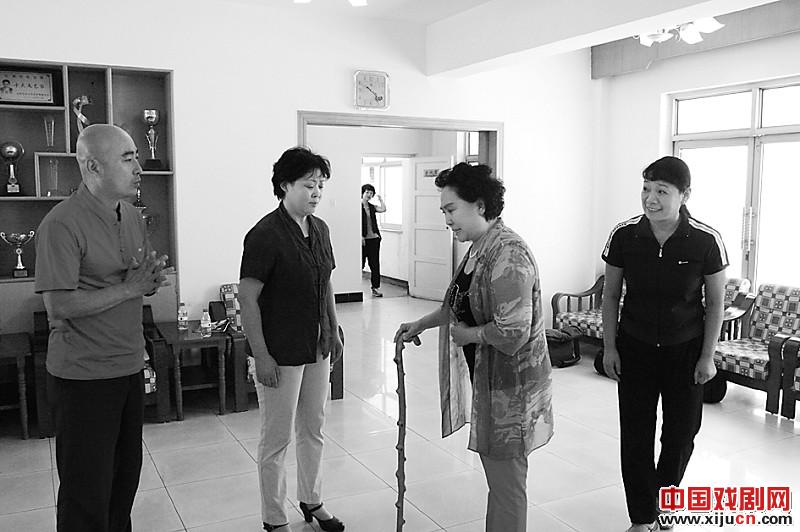 石家庄市青年评剧团将携评剧现代戏《灯魂》和新改编的传统评剧《新卖妙郎》参加第九届中国评剧艺术节
