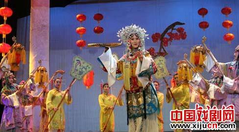 乌鲁木齐市京剧团继之前举办了三届新年京剧晚会