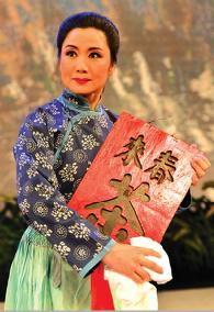 青岛演艺集团北京剧院举行“庆祝建党94周年”演出
