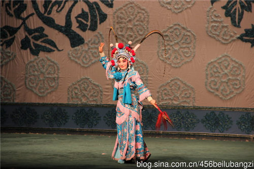 国戏晋剧班表演的《扈家庄》高师扮演扈三娘