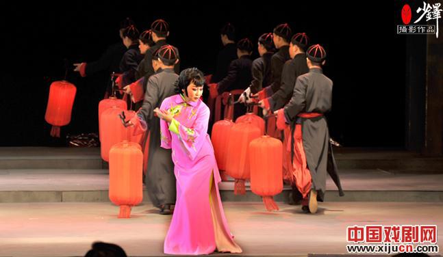 晋剧《大红灯笼》