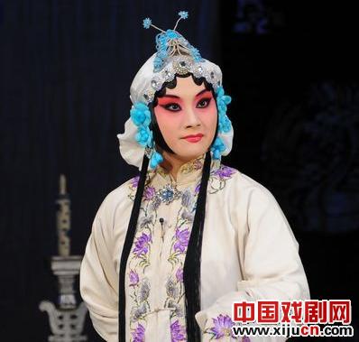 《青梅竹马》报道国家大剧院杰出青年演员的表演——京剧《少男少女》
