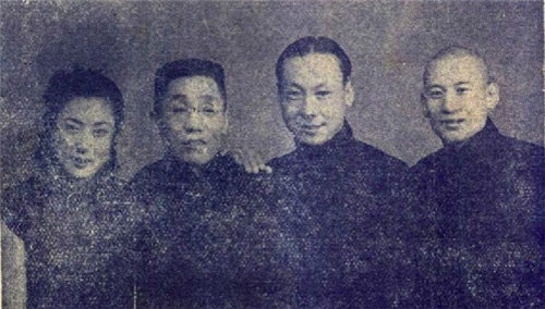 京剧表演艺术家赵萧冰和方潇雅相继去世。
