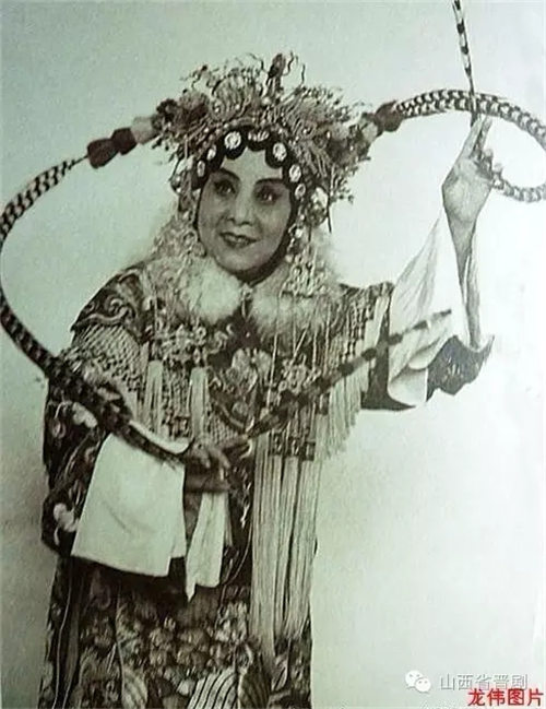 著名京剧表演艺术家梁晓云
