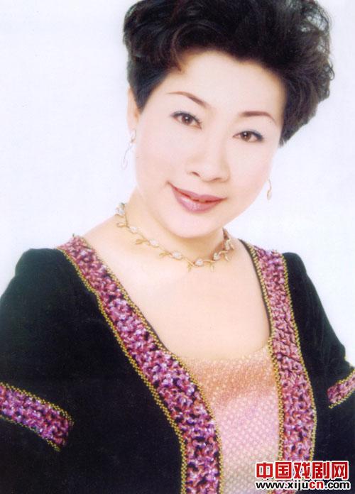 范·秋瑾将举行个人表演
