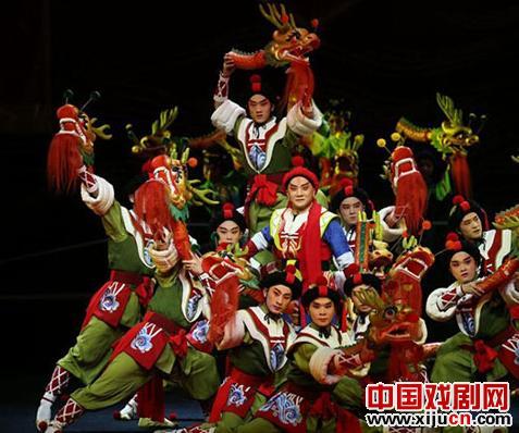 江苏演艺集团在2014年秋季演出季上演史诗京剧《镜海之魂》
