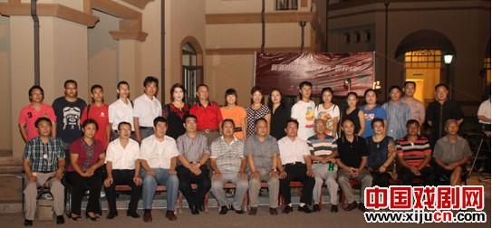 新湖玫瑰园京剧艺术团成立
