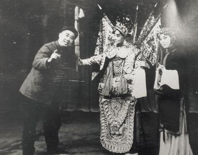 纪念京剧表演艺术家Xi·洪雁诞辰85周年——传承Xi学派京剧艺术的一次特别表演
