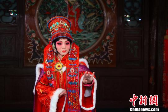 京剧《康熙皇帝》在山西演出
