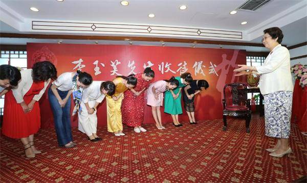 李玉芙先生首开山门收徒